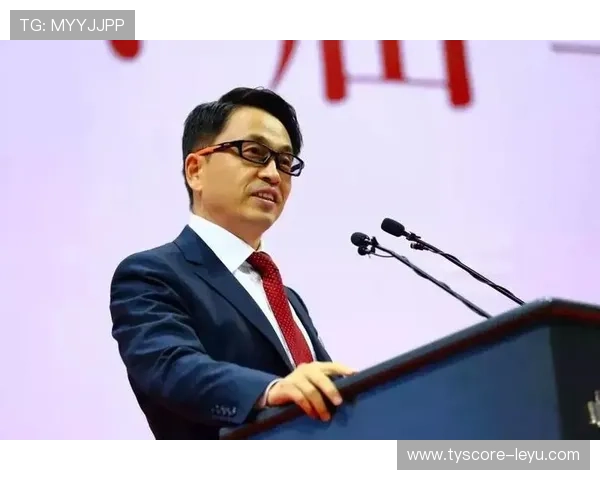 工作忙到没时间看球？张磊如何平衡热爱与压力，这故事值得一读